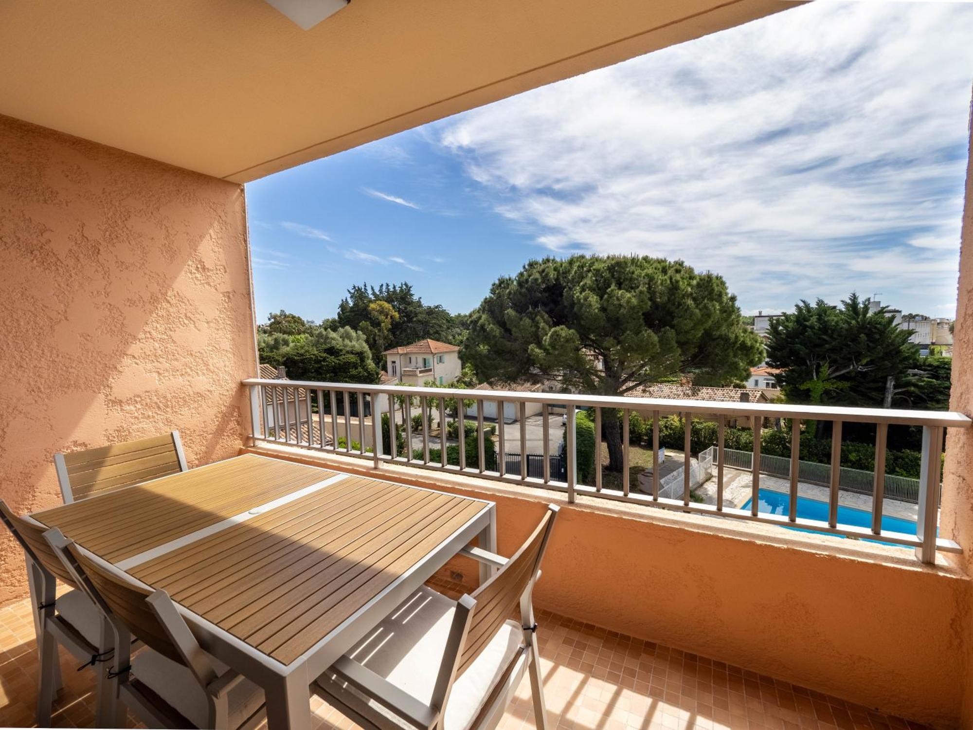 Eden Azur - Residence Hoteliere Golfe-Juan Quarto foto