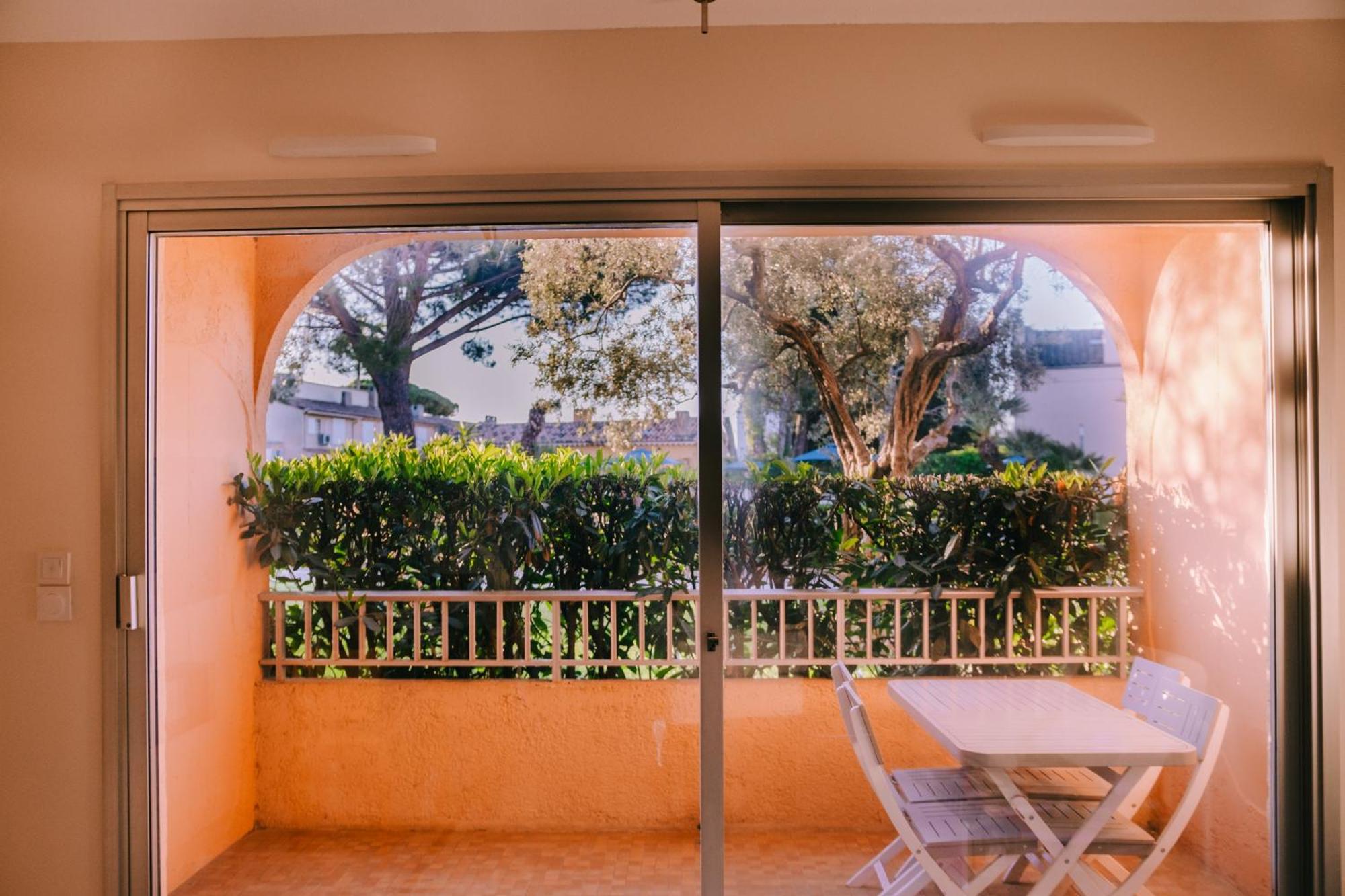 Eden Azur - Residence Hoteliere Golfe-Juan Quarto foto