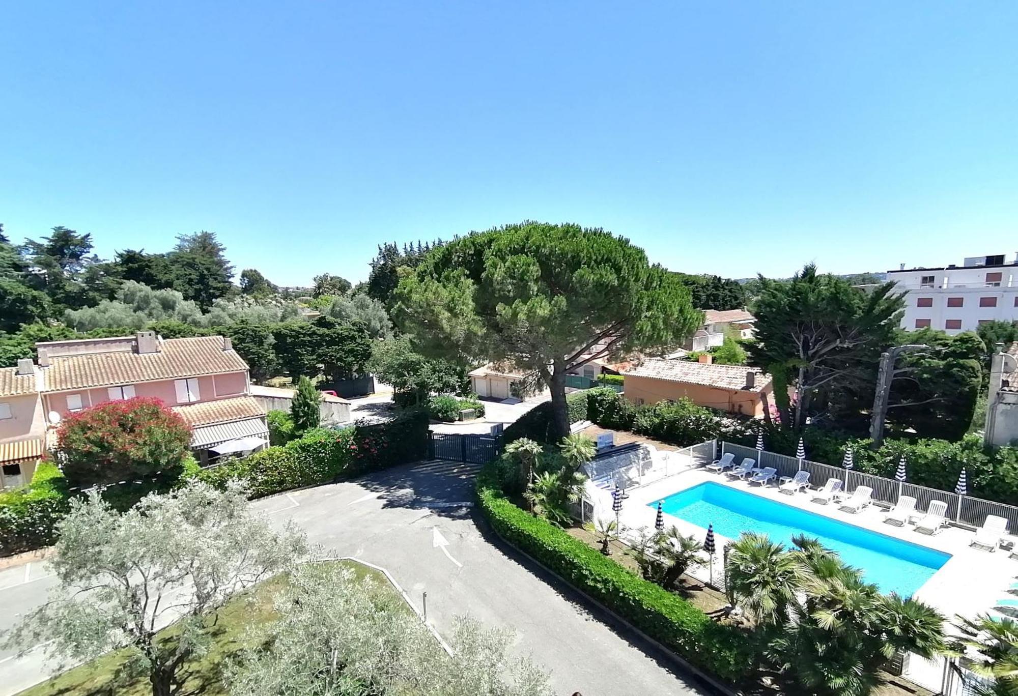 Eden Azur - Residence Hoteliere Golfe-Juan Quarto foto