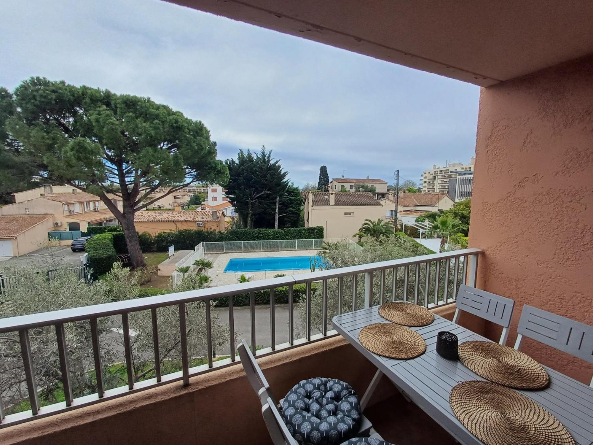 Eden Azur - Residence Hoteliere Golfe-Juan Quarto foto